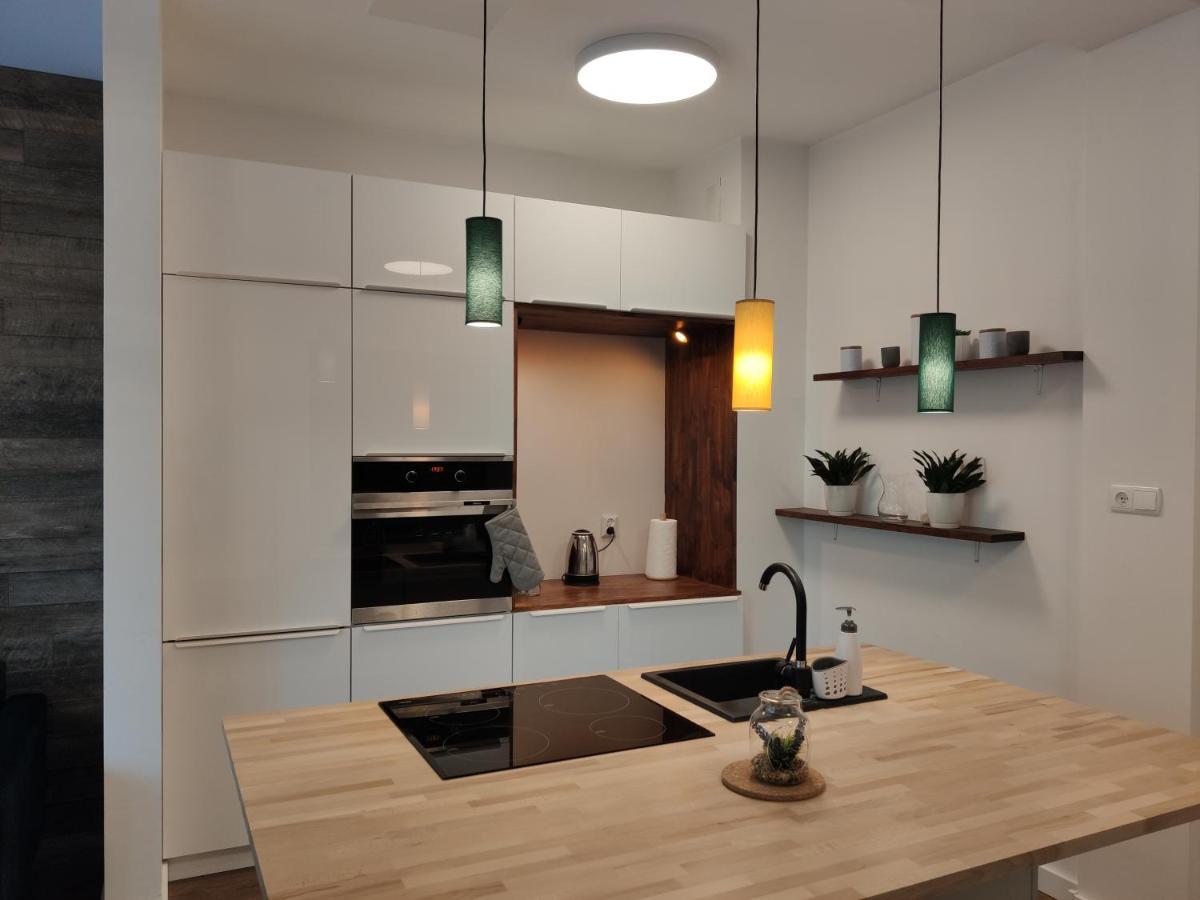 Ferienwohnung Apartament Milionova Łódź Exterior foto